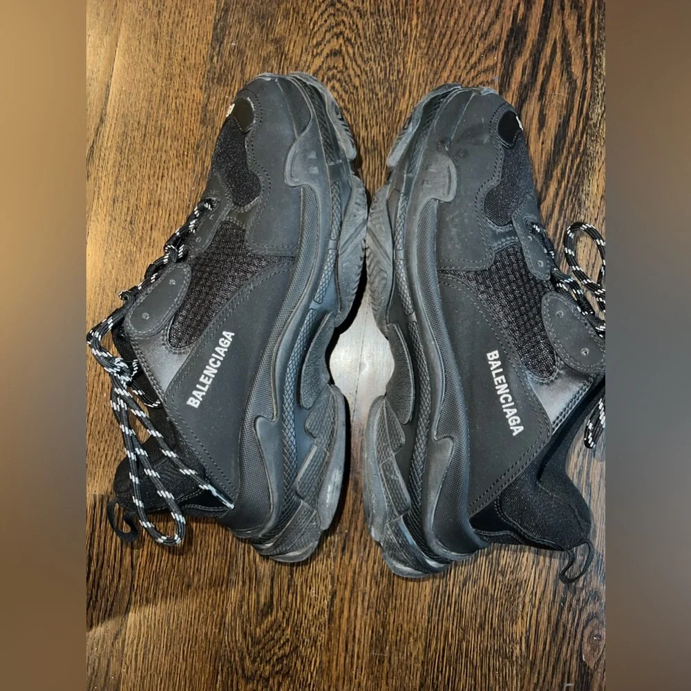 Balenciaga triple sole sneakers - Picture 4 of 7